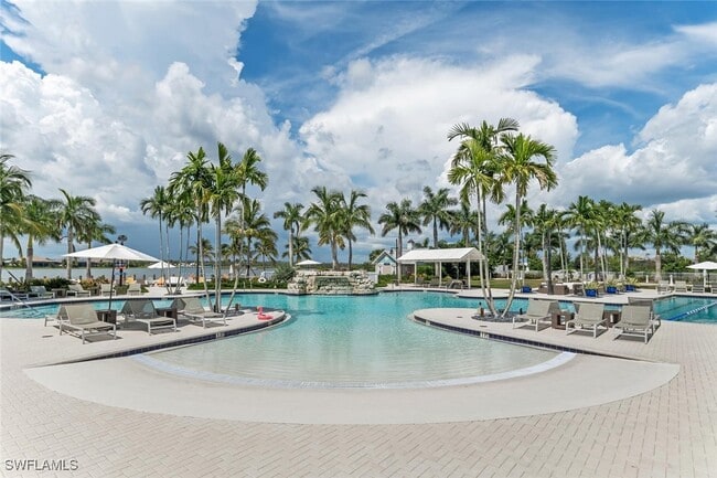 Building Photo - 14586 Tropical Dr