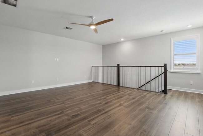 Building Photo - 5366 Santa Rosa Ln