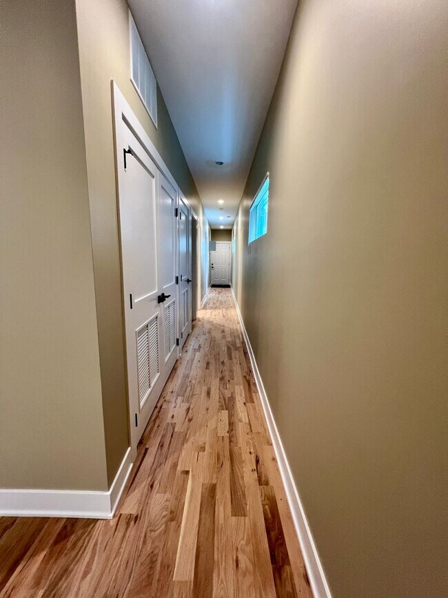 Building Photo - 4231 S Champlain Ave