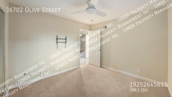 Building Photo - 36702 Olive St