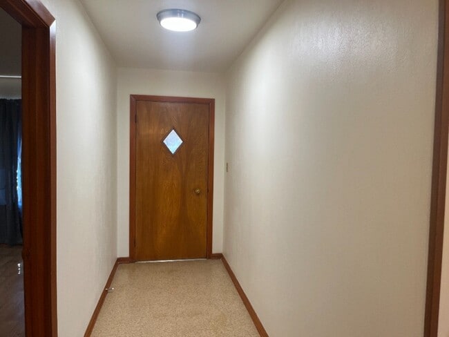 Building Photo - 106 Jane Dr