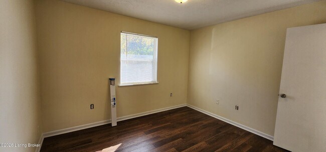 Building Photo - 3212 Springfield Dr