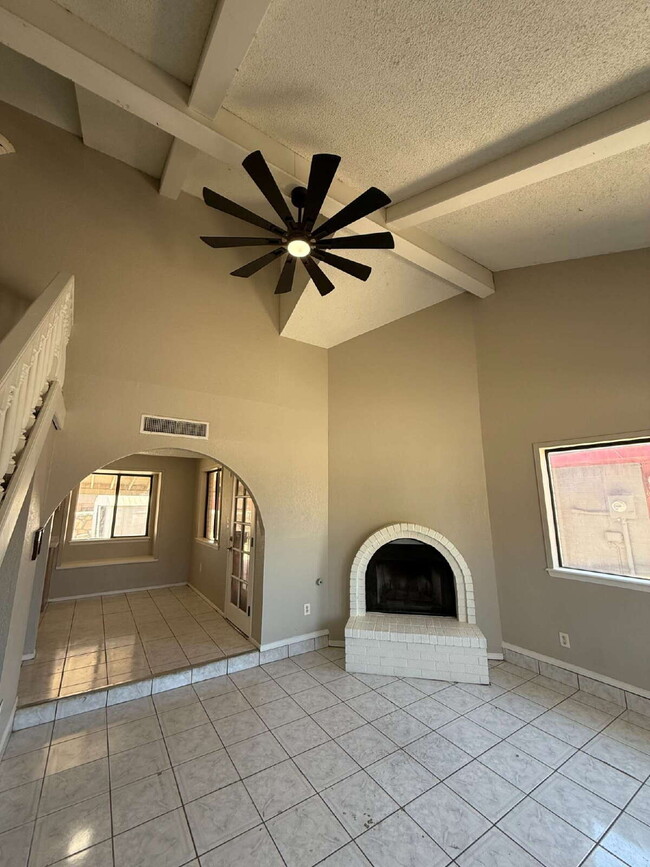Building Photo - 11708 Sierra Azul Dr