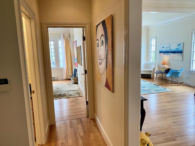 Building Photo - 1224 Sacramento St