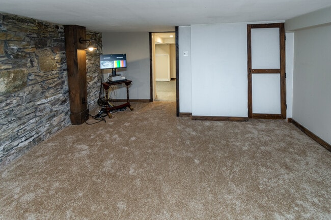 Building Photo - 59 S Franklin St