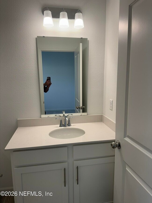 Building Photo - 15512 Whispering Fir Dr