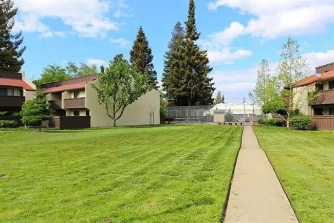 Building Photo - 2BD/1BA - Silicon Valley Charm: Stylish Co...