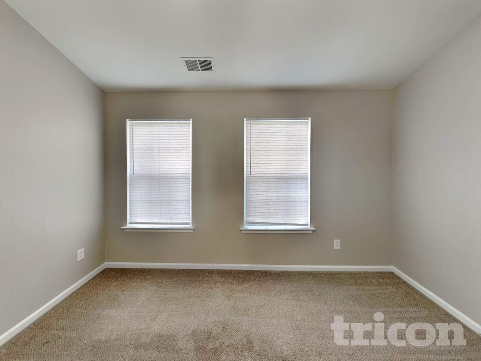 Building Photo - 106 Newport Dr