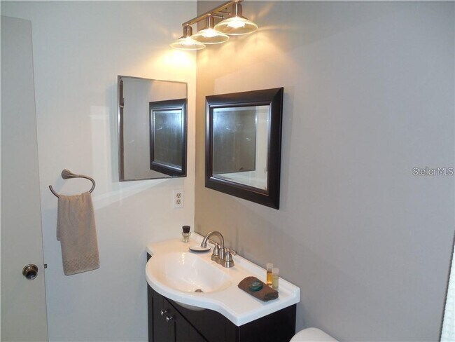 Building Photo - 4107 Chatham Oak Ct