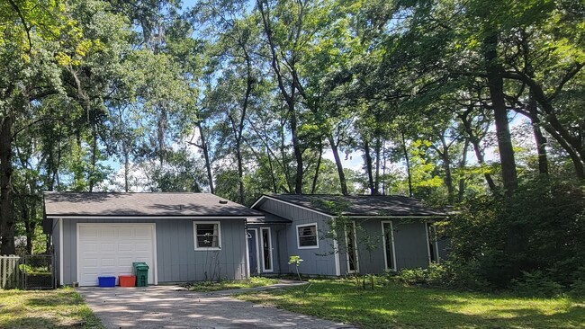 Primary Photo - 3/2 Home in Vastavia Subdivision