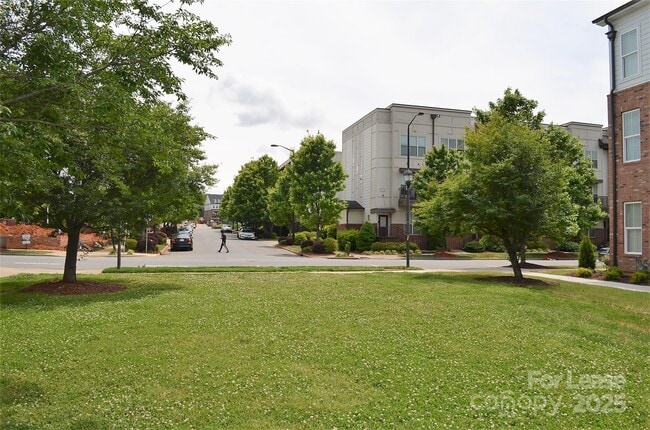 Building Photo - 841 Seigle Point Dr