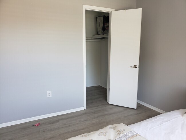 Building Photo - 8211 12th Way N