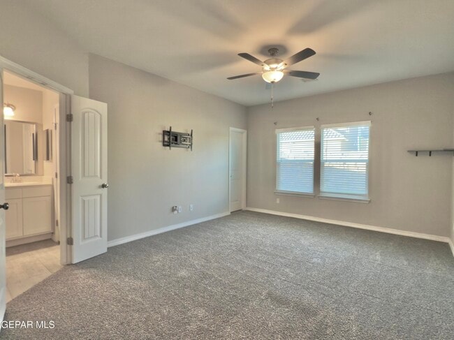 Building Photo - 13877 Paseo Perlas Dr