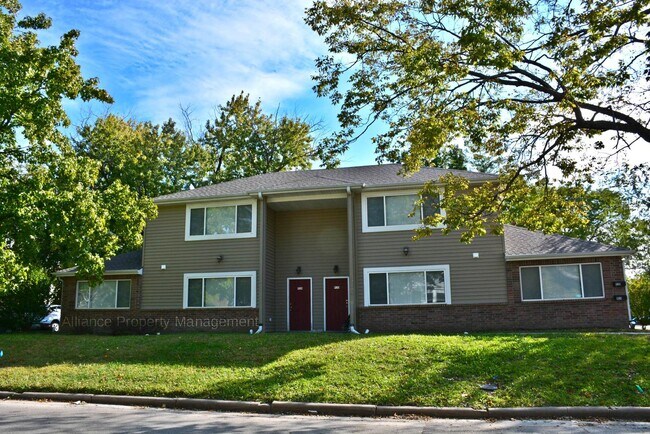 Primary Photo - Vattier St. 928-30