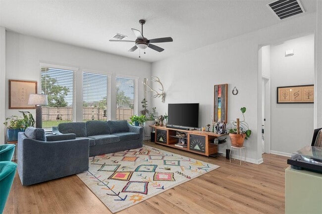 Building Photo - 114 Patrick Herndon Dr