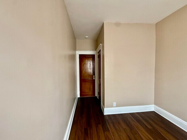Building Photo - 7 Obrien Ct