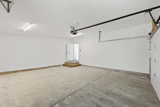 Building Photo - 112 Tavi Trl