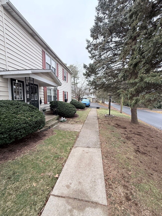 Building Photo - 4597 Ethel St