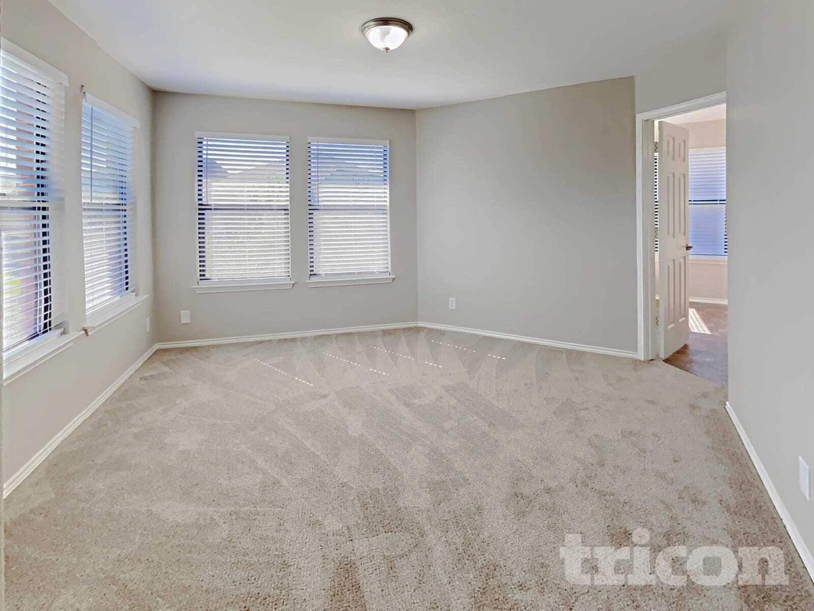 Building Photo - 320 Apricot Dr