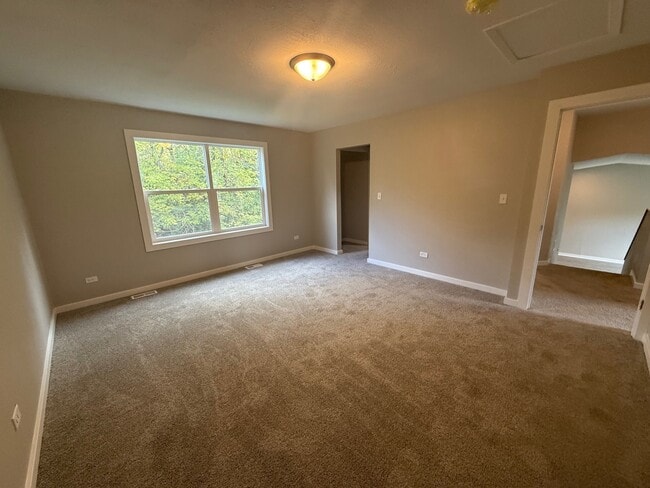 Building Photo - 1301 Lizabeth Ln