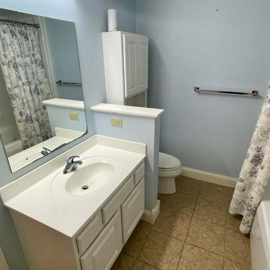 Building Photo - 360 W Washington Ave