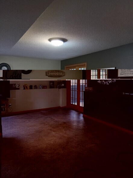 Building Photo - 4806 Helmo Ave N