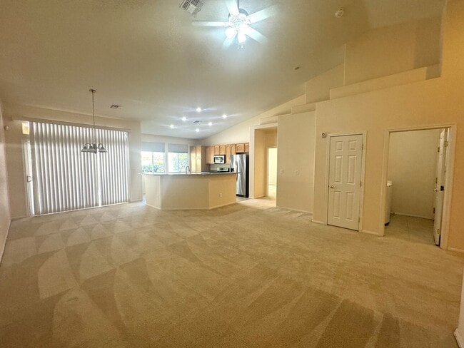 Building Photo - 9256 Blue Flax Pl