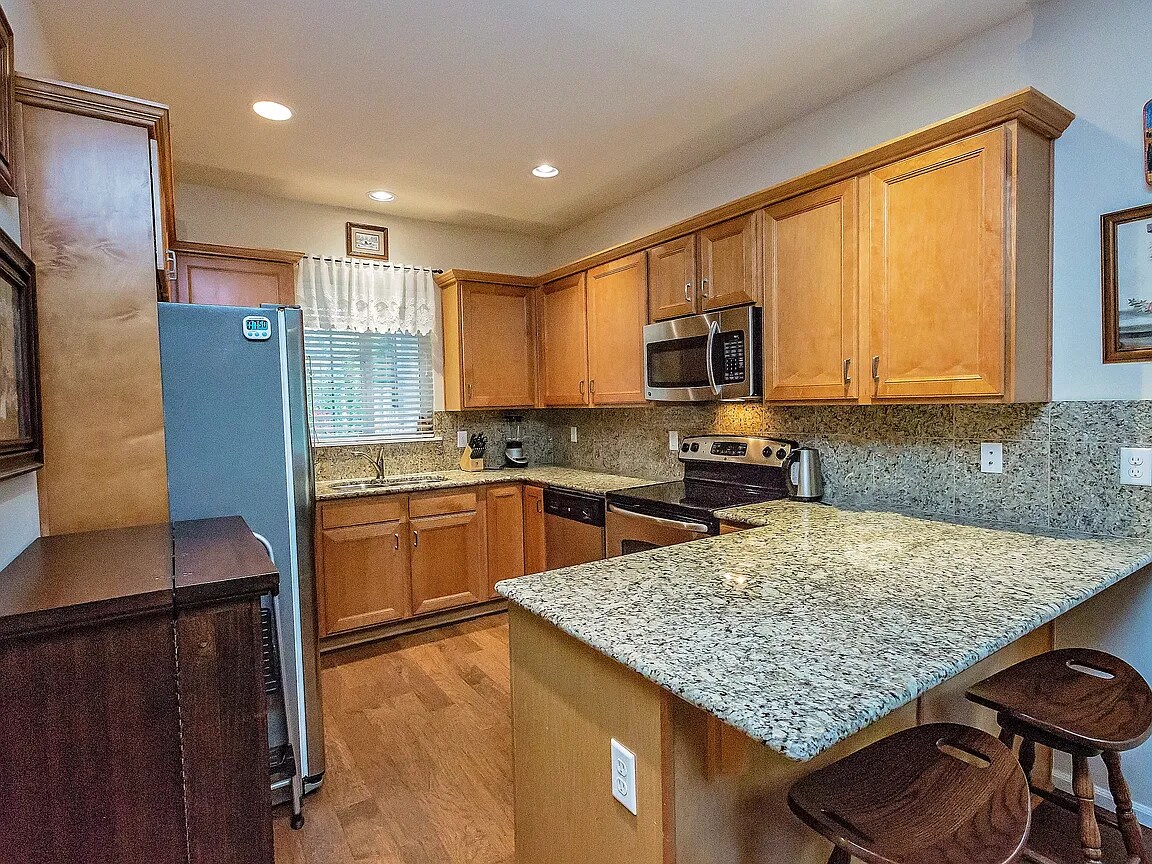 Building Photo - 4786 Strathmore Cir SW