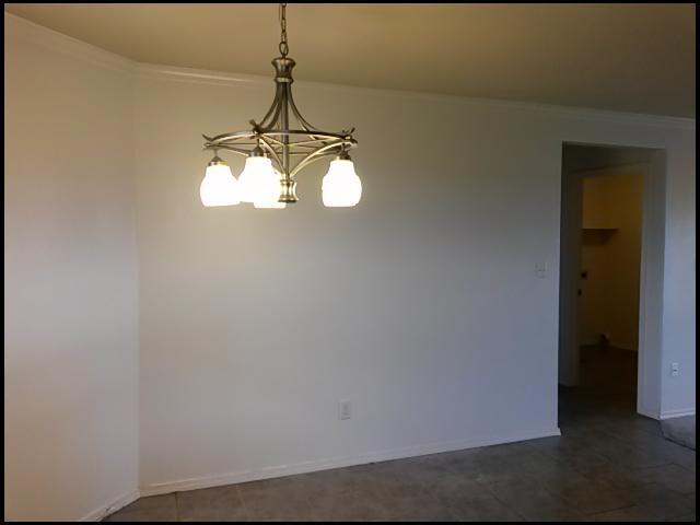 Building Photo - 1101 Yarrow Dr