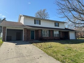 Building Photo - 109 N Pindwood Ln