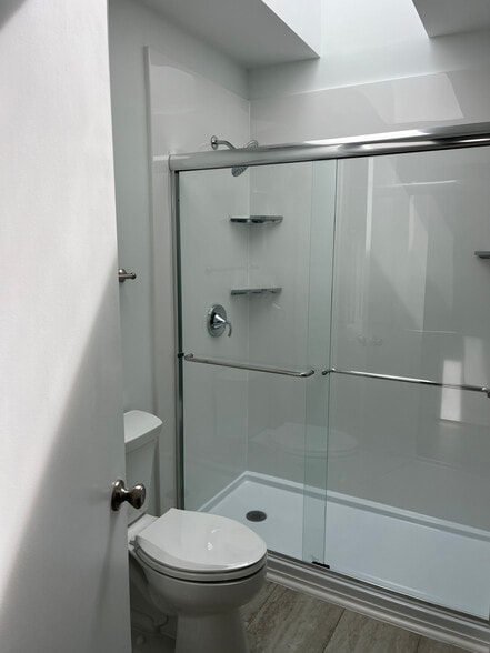 Building Photo - 1283 Llewellyn Rd