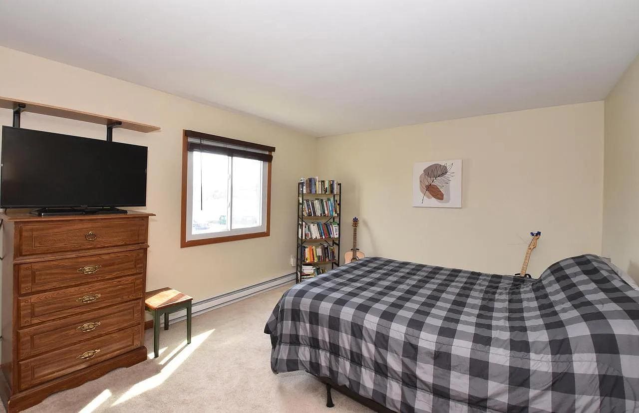 Building Photo - N114W17033 Armada Dr