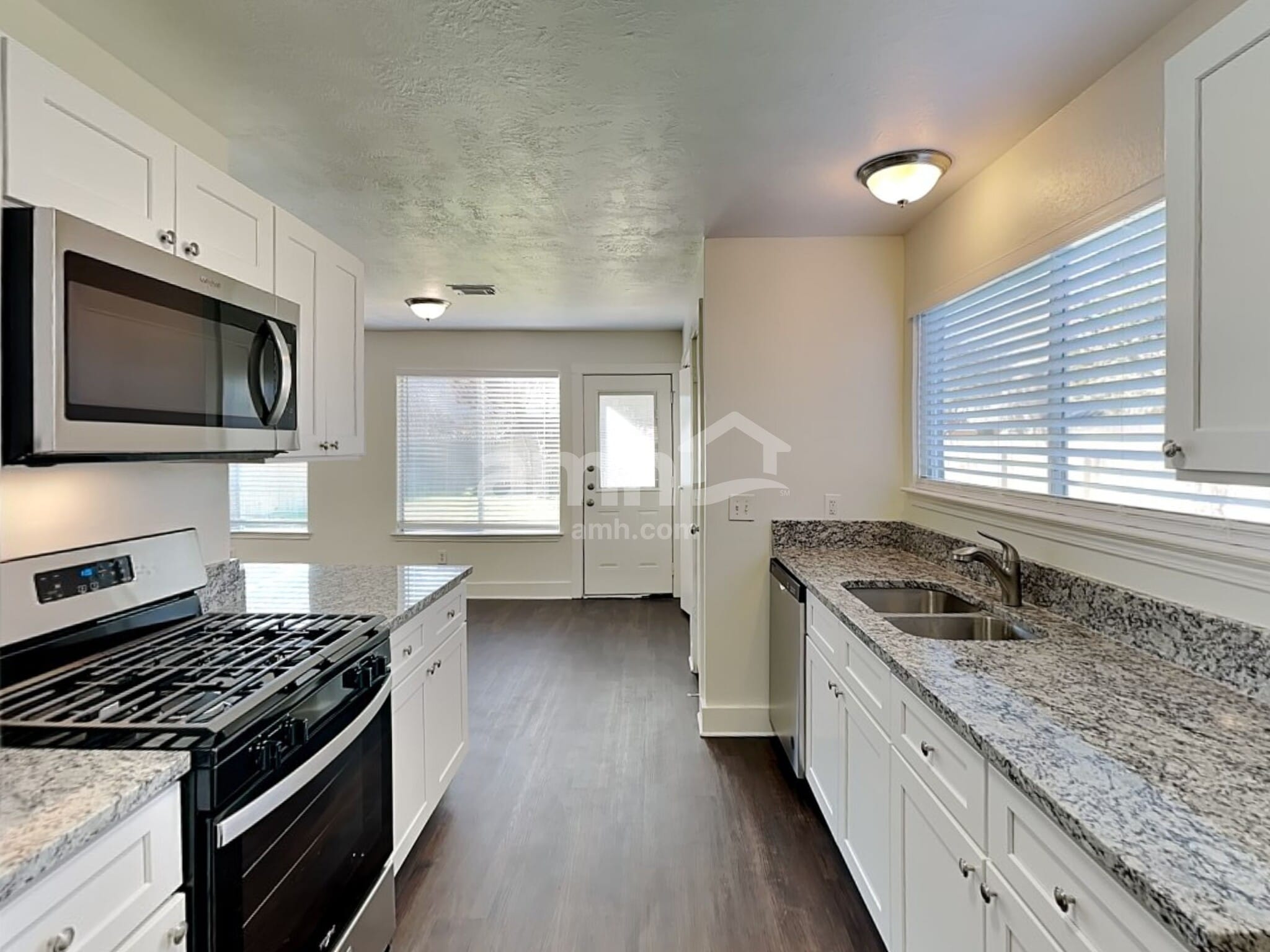 Building Photo - 5011 Westfield Village Dr