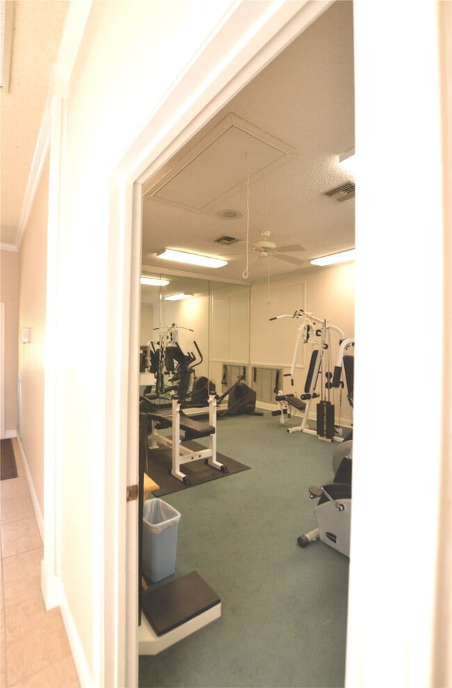 Building Photo - 703 Flower Field Ct