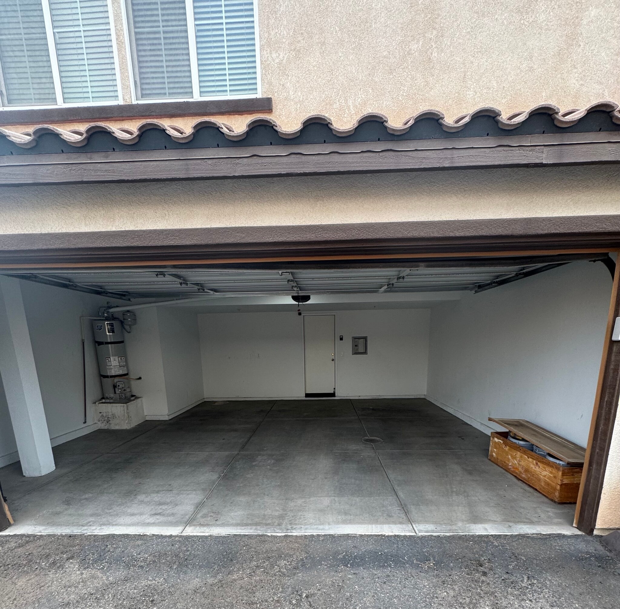 Building Photo - 642 W Brewer Rd