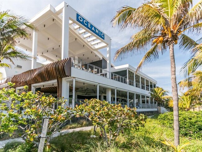 Building Photo - 750 N Ocean Blvd