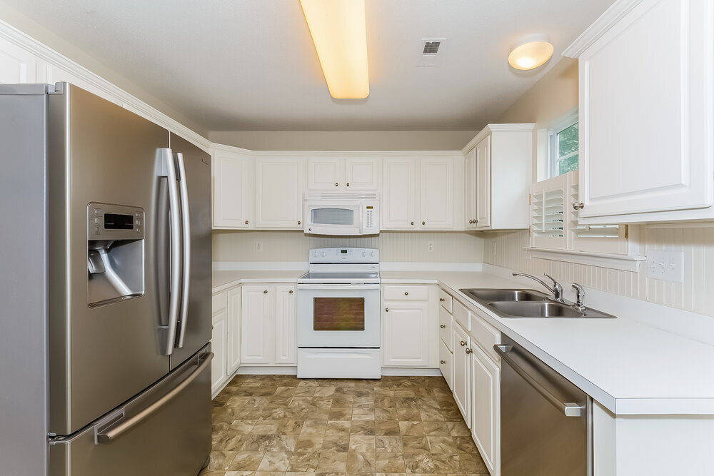 Building Photo - 12405 Poplar Forest Dr