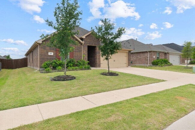 Building Photo - 503 Willow View Way