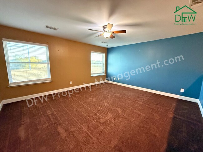 Building Photo - Beautiful 4 Bedroom 2.5 Bathroom Home for Lease in Grand Prairie, TX