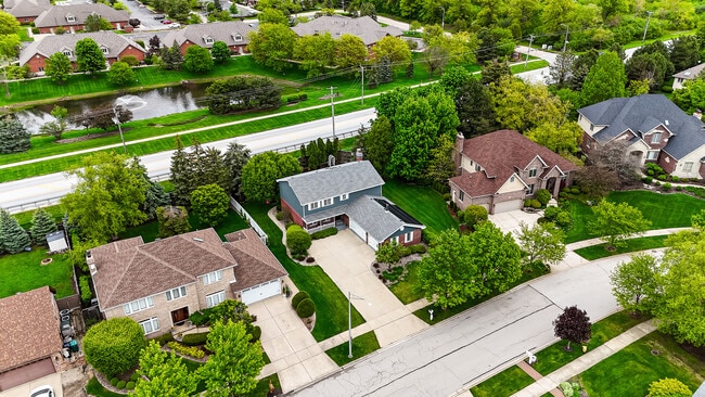 Building Photo - 10700 Churchill Dr