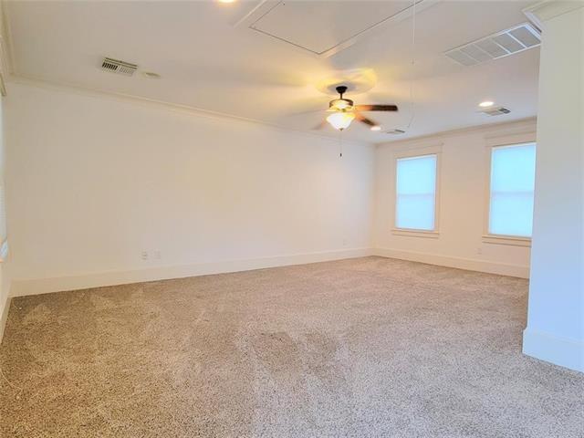 Building Photo - 632 W 17th St