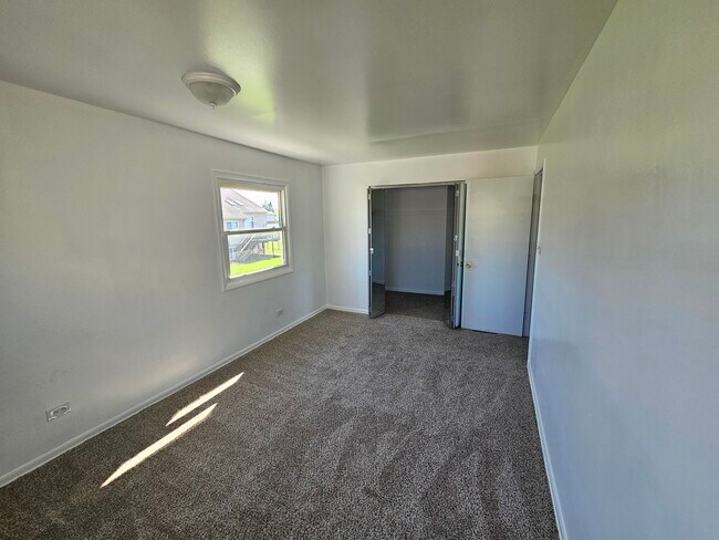 Building Photo - 2507 Spruce St