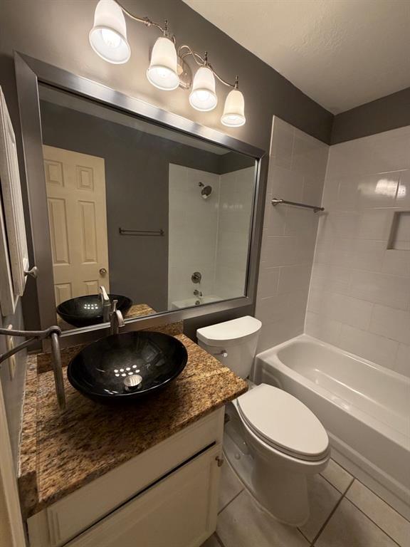 Building Photo - 5913 Shanghai Pierce Rd