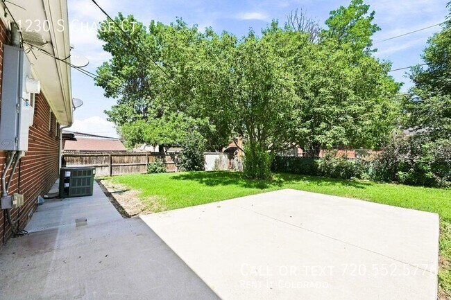 Building Photo - 1230 S Chase Ct