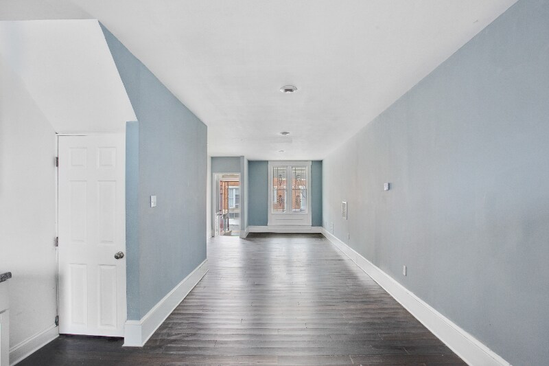 Building Photo - 2212 W Fayette St
