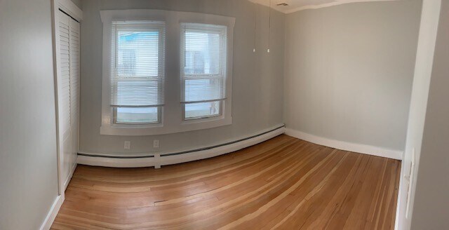 Building Photo - 1820 Pine Ter