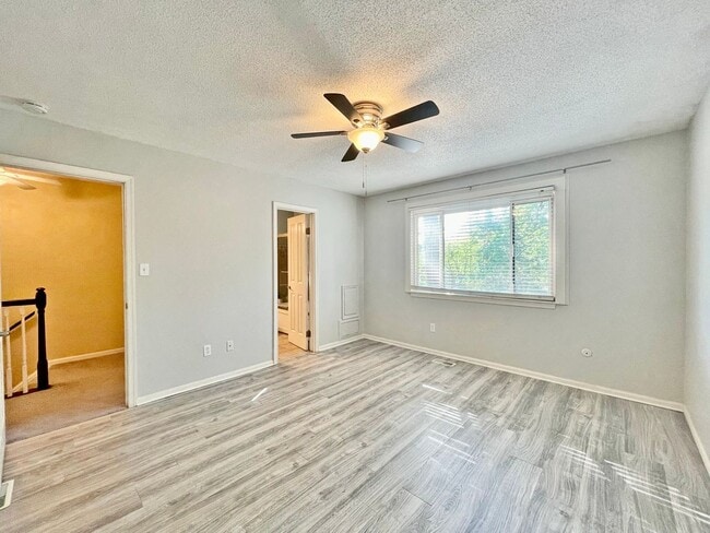 Building Photo - READY 11-07-25!! 3-Bedroom Townhome at the...