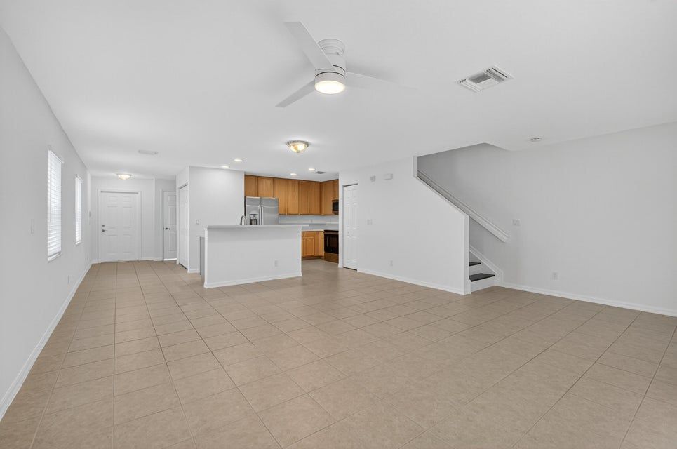 Building Photo - 16206 Sierra Palms Dr