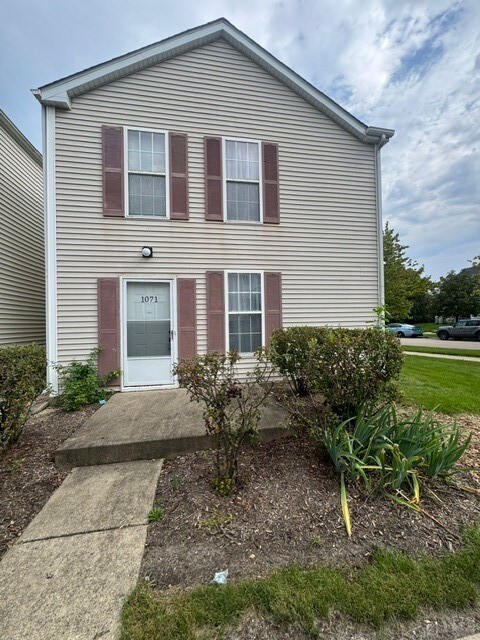 Building Photo - 1071 Symphony Dr