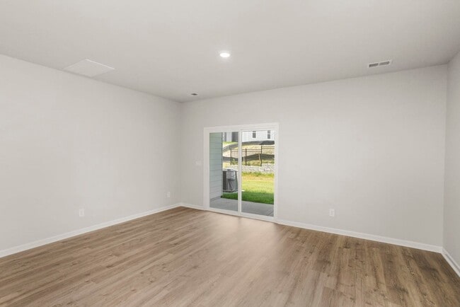 Building Photo - 2985 Mallard Dr